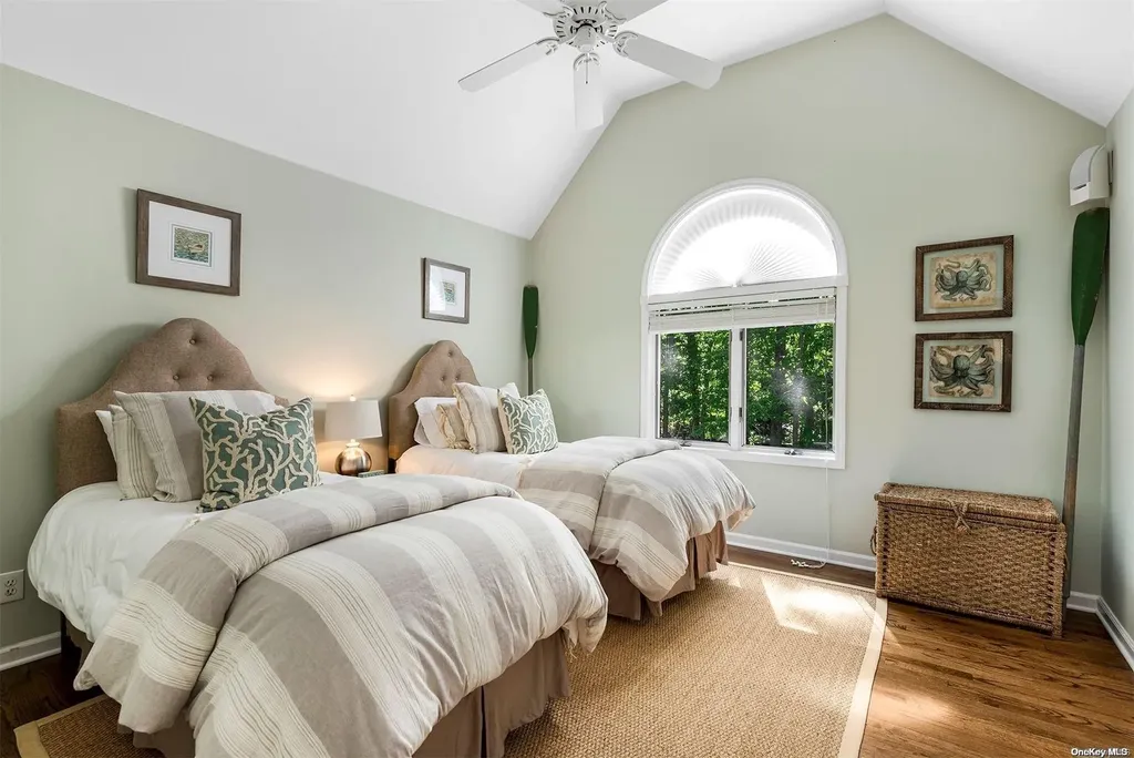 548 Ruggs Path Sag Harbor NY 11963
