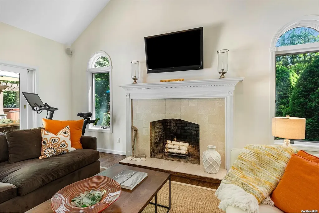 548 Ruggs Path Sag Harbor NY 11963
