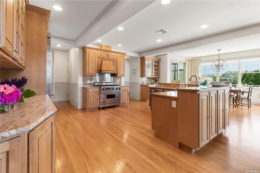 7 Stillwaters Lane Westhampton Beach NY 11978
