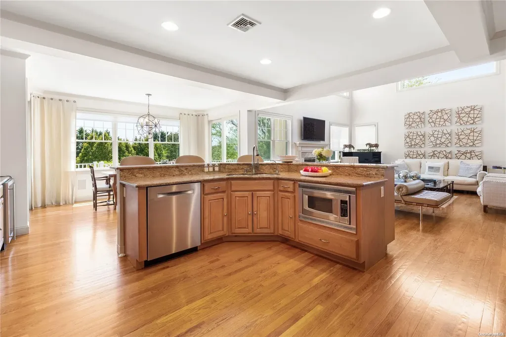 7 Stillwaters Lane Westhampton Beach NY 11978