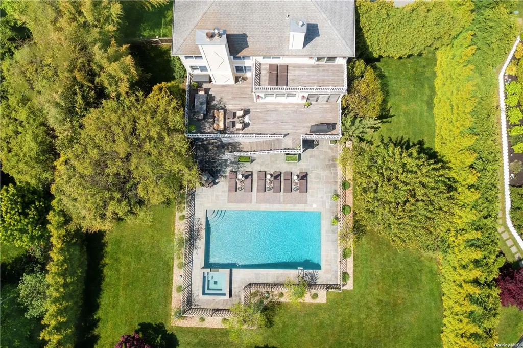 7 Stillwaters Lane Westhampton Beach NY 11978