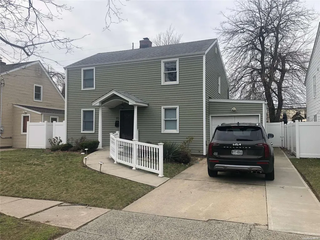 93 Harris Avenue Hewlett NY 11557