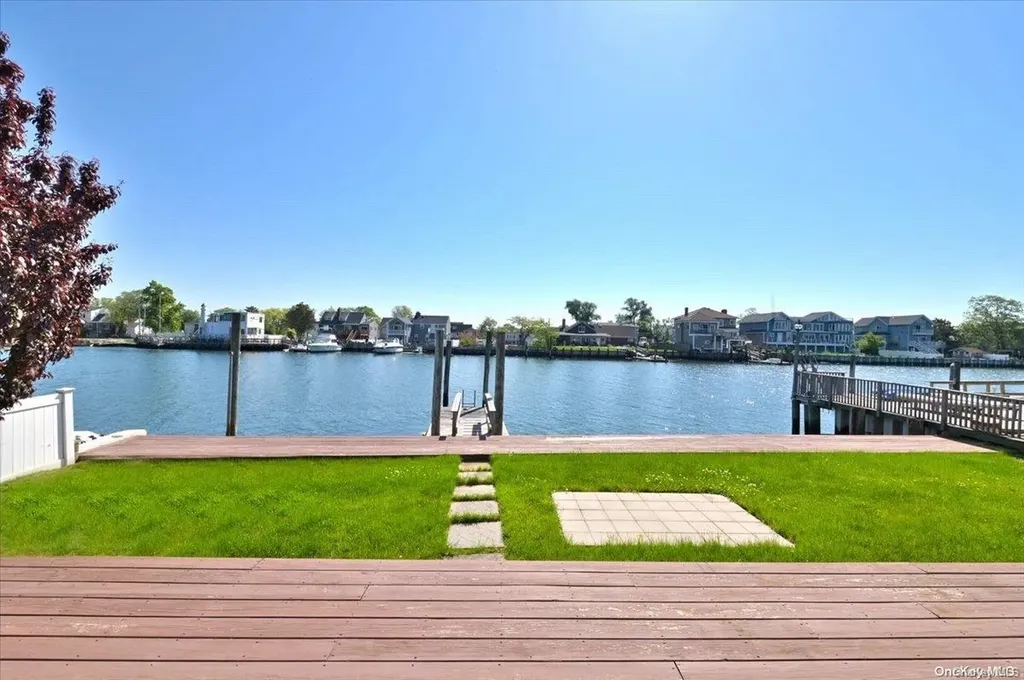 37 Prospect Street Freeport NY 11520