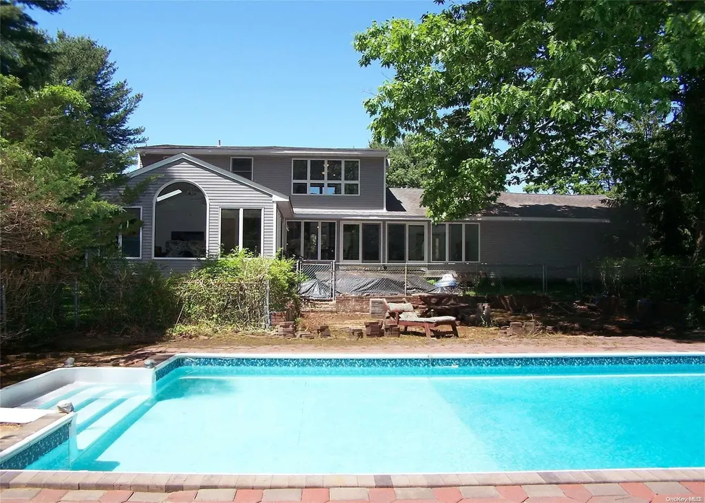 14 Summerset Drive Smithtown NY 11787