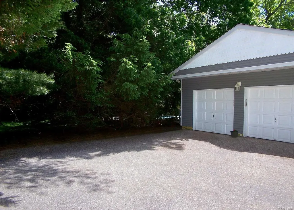 14 Summerset Drive Smithtown NY 11787