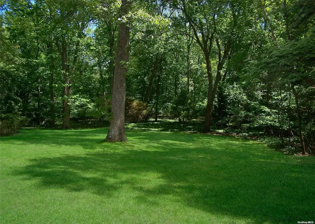 14 Summerset Drive Smithtown NY 11787