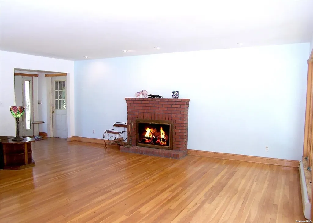 14 Summerset Drive Smithtown NY 11787