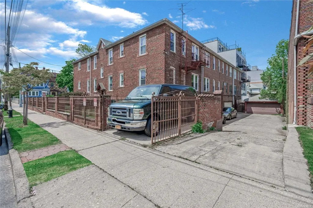 1681 Brooklyn Avenue Brooklyn NY 11210