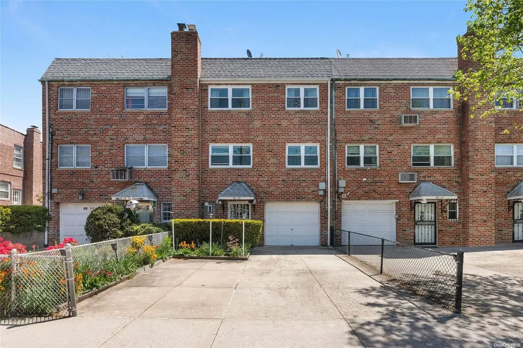 58-25 74th Street Middle Village NY 11379