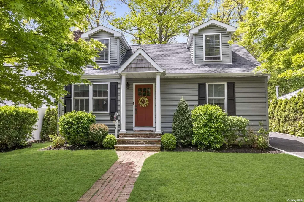 47 Poplar Place Glen Cove NY 11542