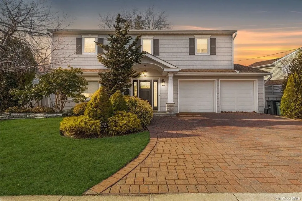 3014 Cheryl Road Merrick NY 11566
