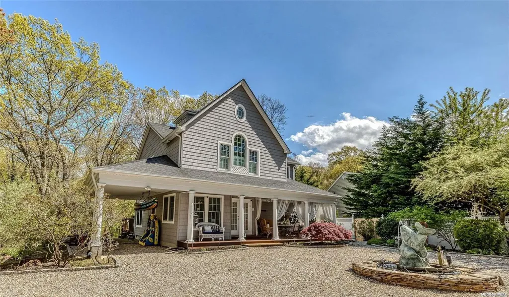 2 Walnut Avenue Setauket NY 11733