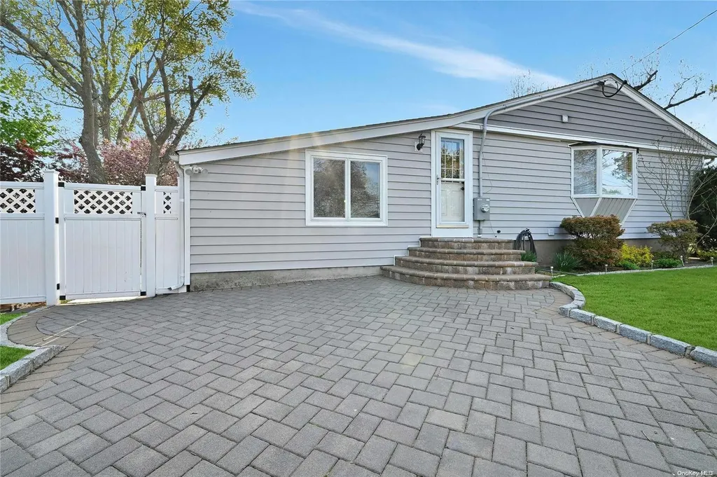 18 Jefferson Avenue Centereach NY 11720