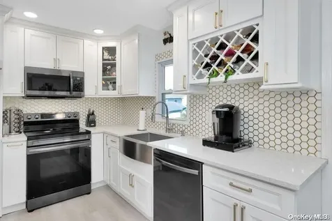 511 County Line Road Amityville NY 11701