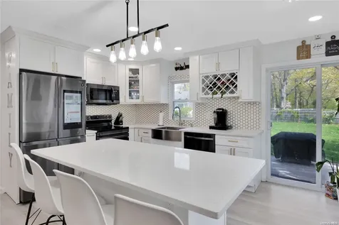 511 County Line Road Amityville NY 11701