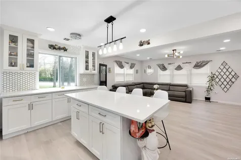 511 County Line Road Amityville NY 11701