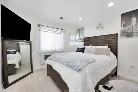 511 County Line Road Amityville NY 11701