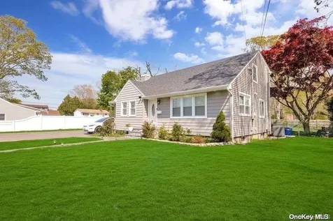 511 County Line Road Amityville NY 11701