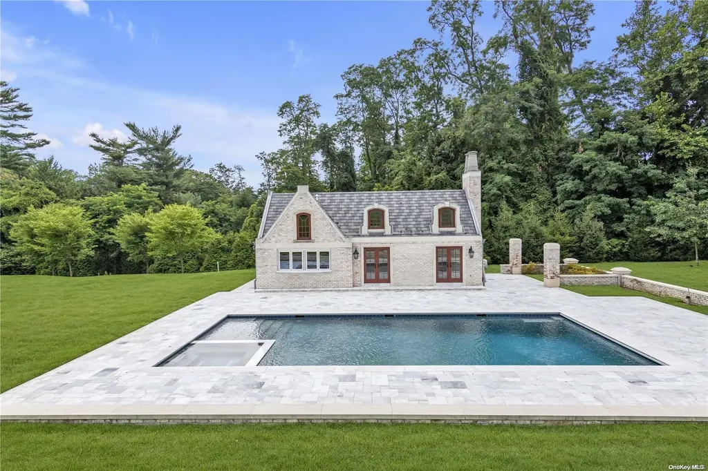 9 Hicks Lane Sands Point NY 11050