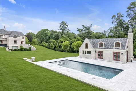 9 Hicks Lane Sands Point NY 11050