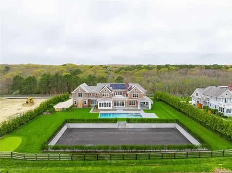 454 Seven Ponds Towd Road Water Mill NY 11976