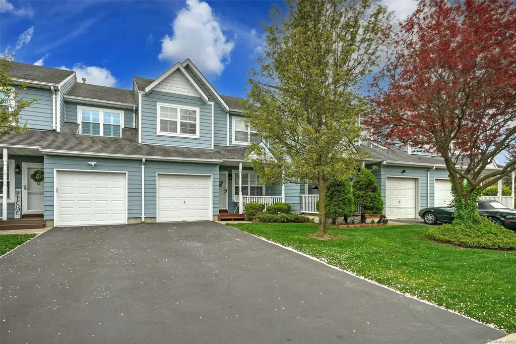84 Sprucewood Boulevard Central Islip NY 11722