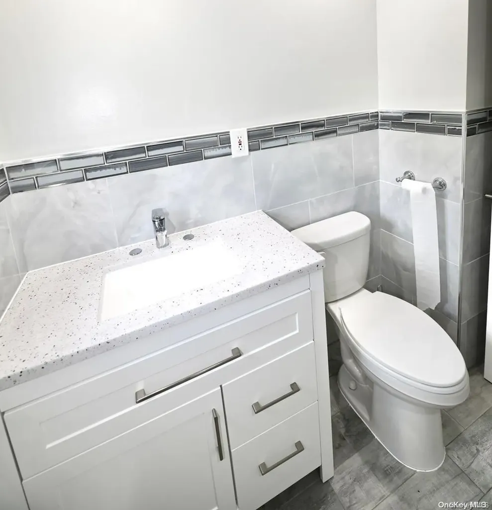 305 Shore Road Bellmore NY 11710