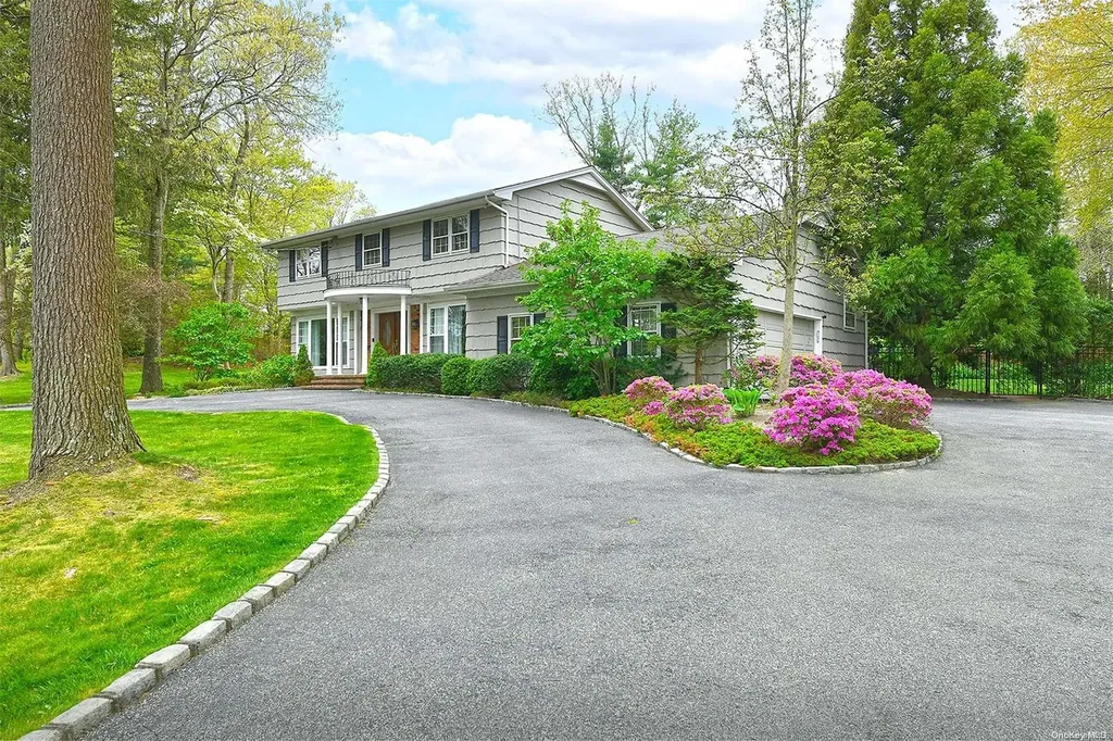 8 Blue Spruce Lane Dix Hills NY 11746