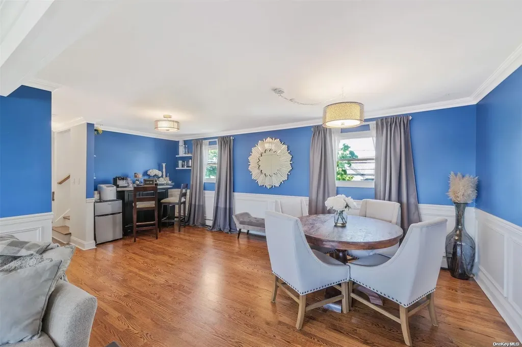 161 Ray Street Freeport NY 11520