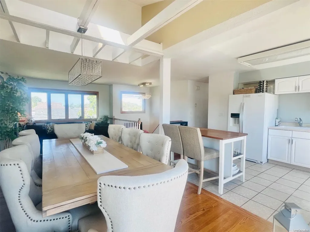 161 Ray Street Freeport NY 11520