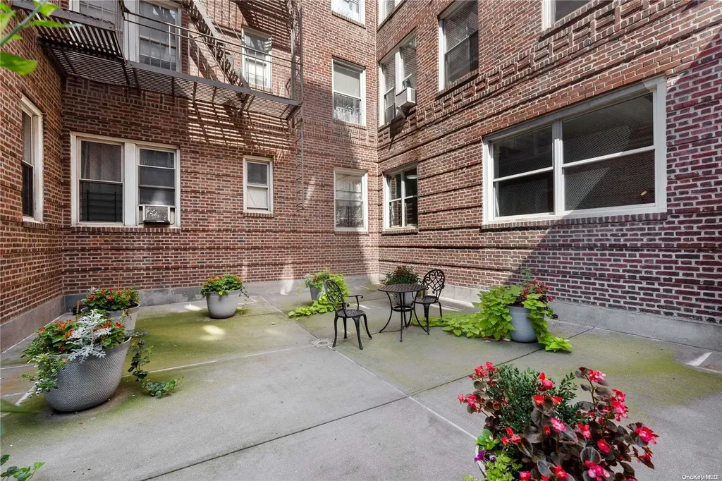 59-11 Queens Boulevard Woodside NY 11377