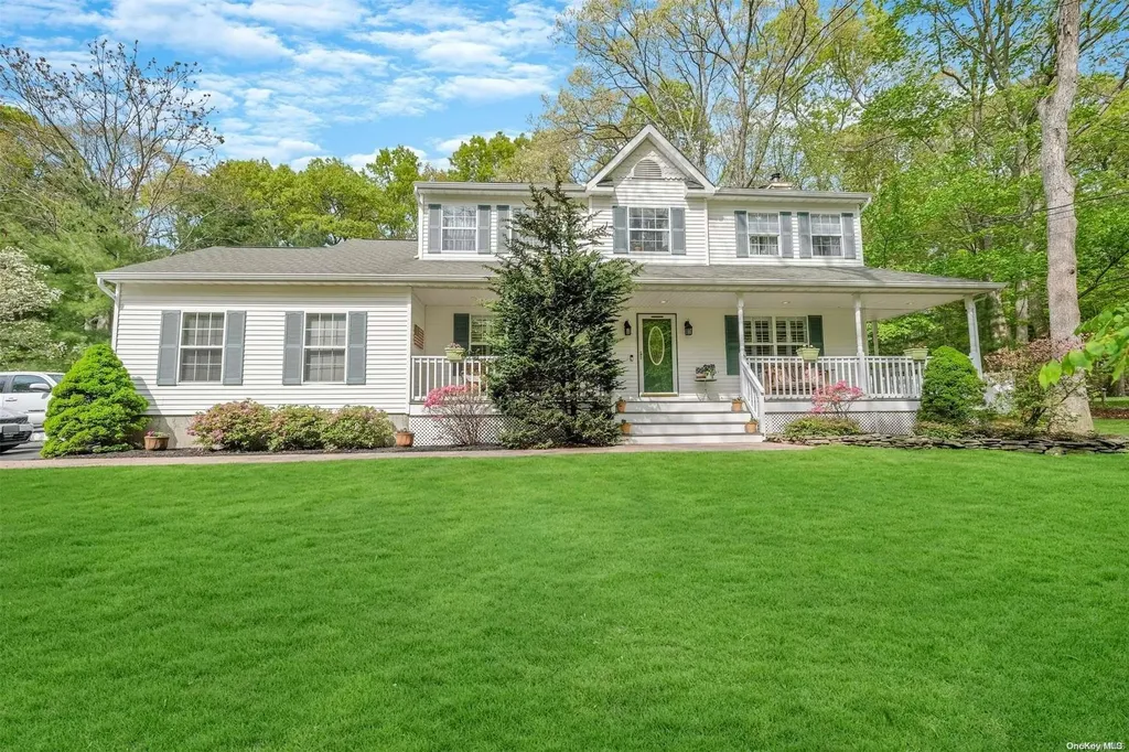 237 Old Town Road Setauket NY 11733