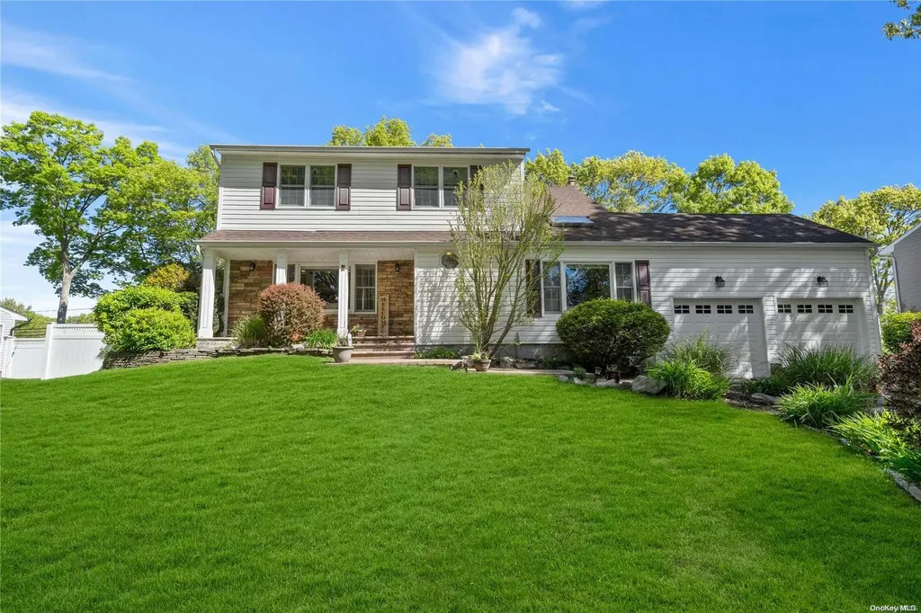 5 Smithtown Crescent Smithtown NY 11787