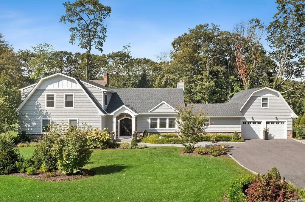 2 Gina Drive Centerport NY 11721