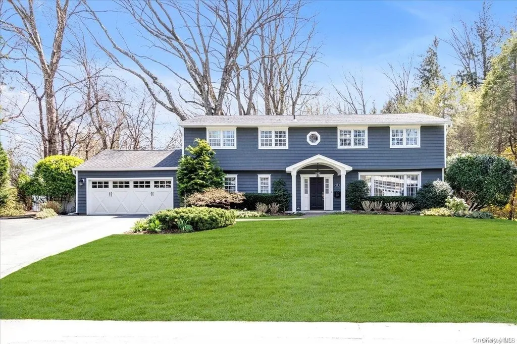 57 Hemlock Road Manhasset NY 11030