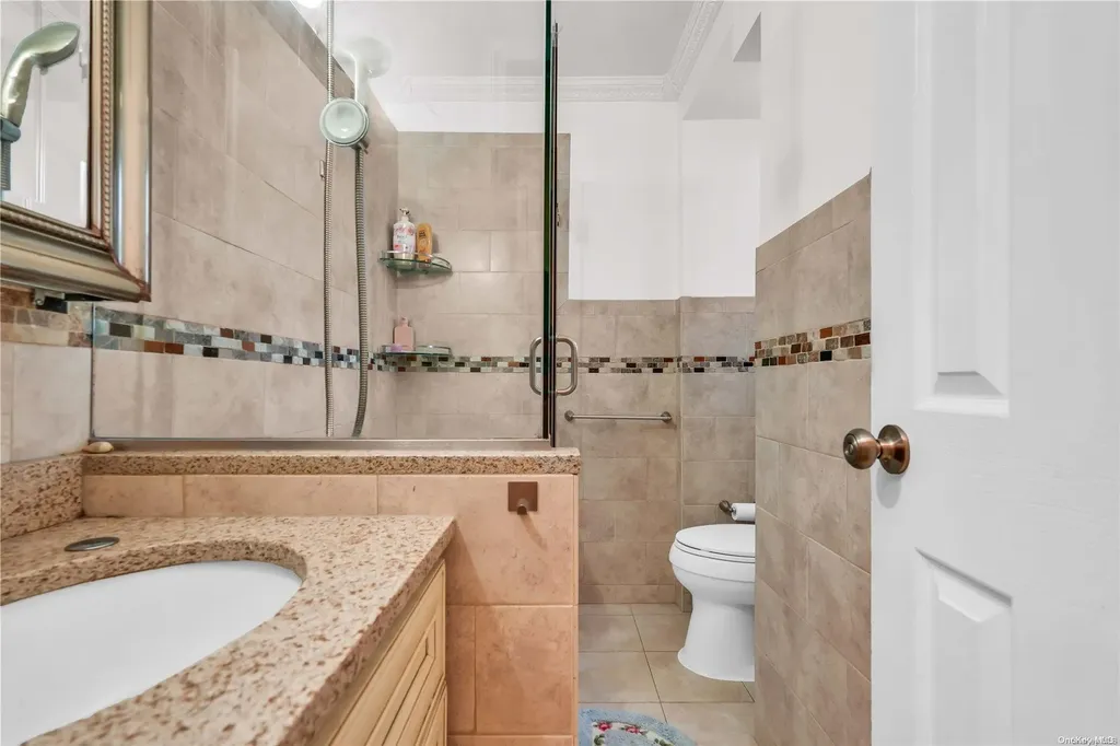 150-11 72nd Road Flushing NY 11367