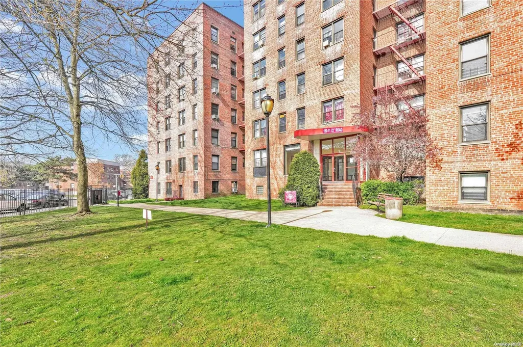 150-11 72nd Road Flushing NY 11367