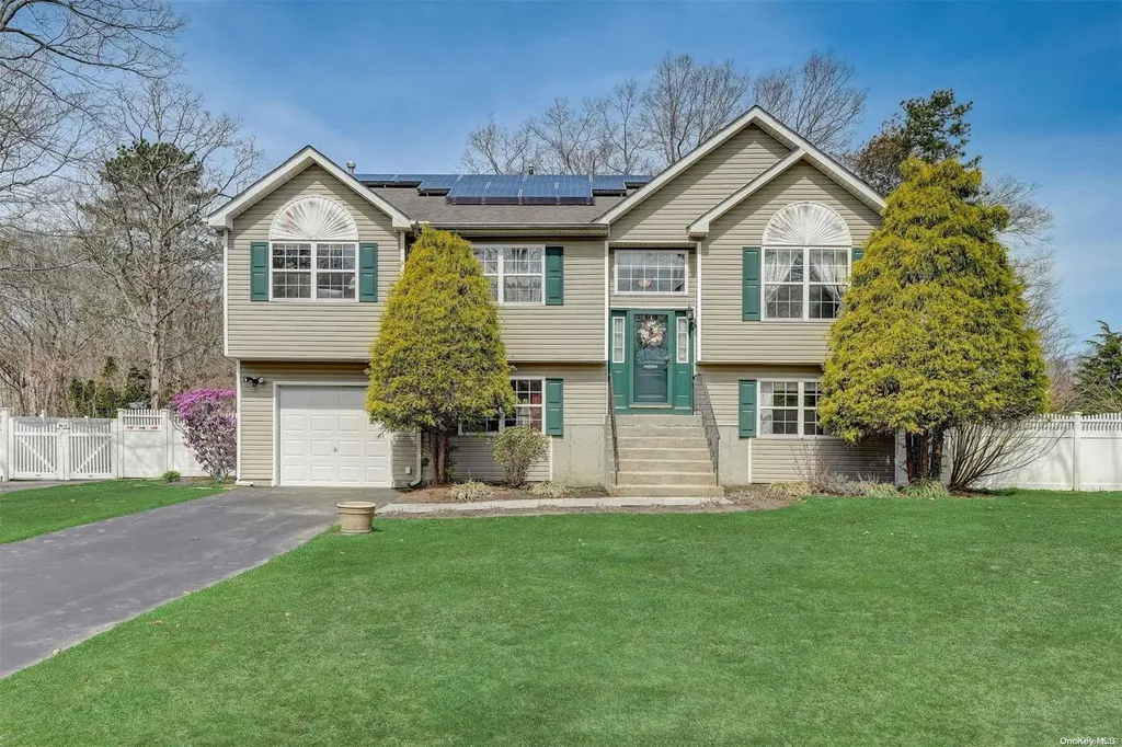 1 Kara Court Yaphank NY 11980