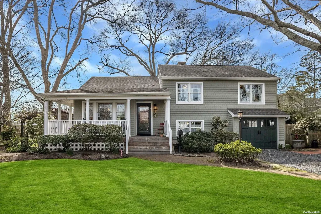 30 Evelyn Road West Islip NY 11795