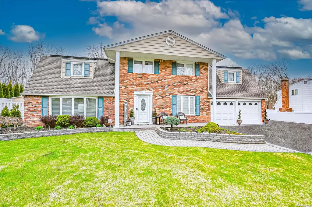 87 Wichard Boulevard Commack NY 11725