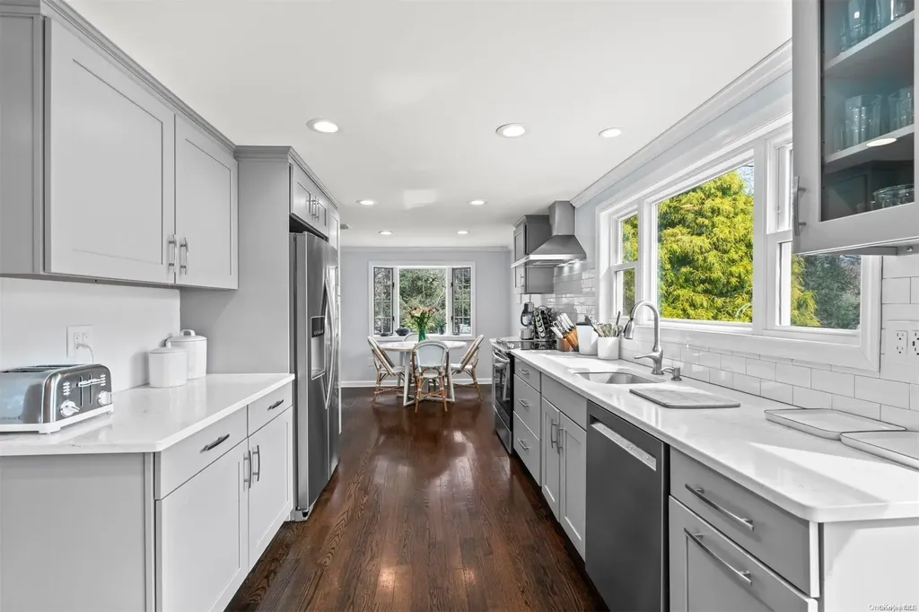 237 Old Willets Path Smithtown NY 11787