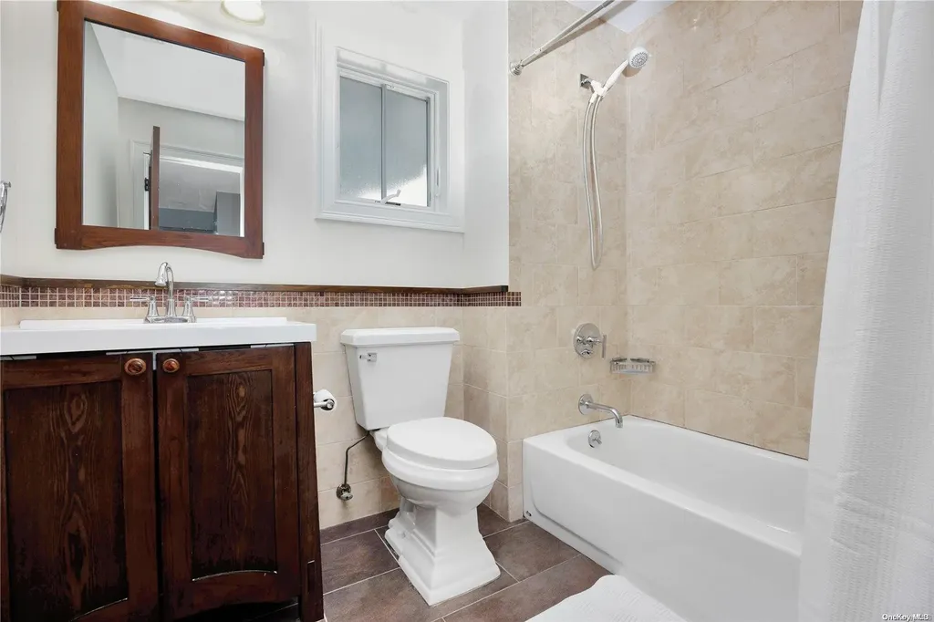 845 E Broadway Long Beach NY 11561
