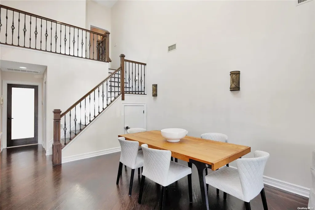 845 E Broadway Long Beach NY 11561