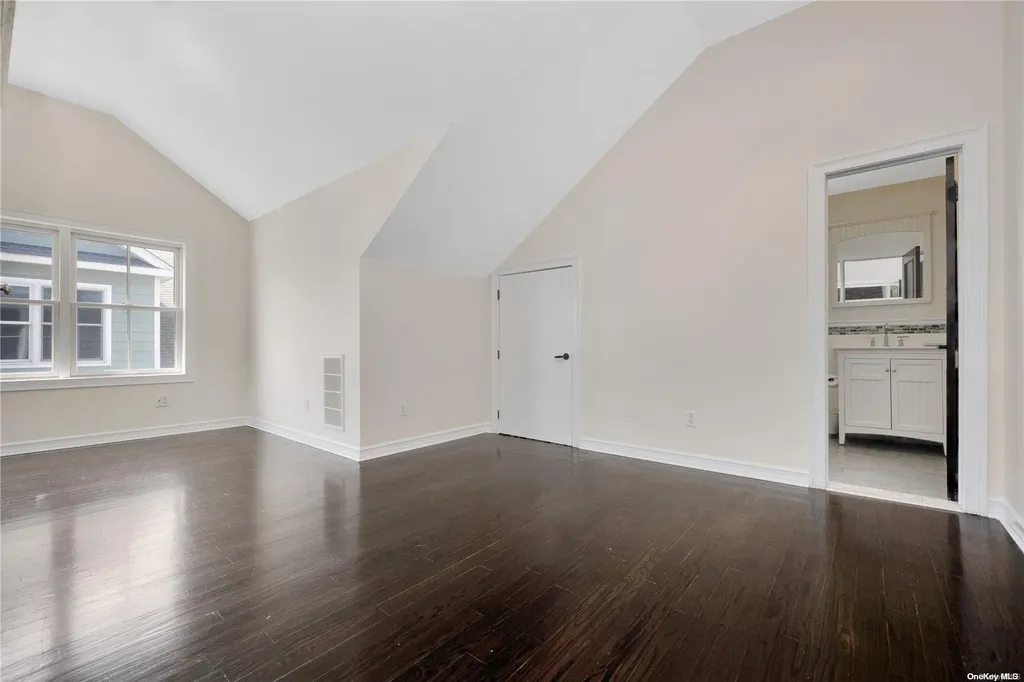 845 E Broadway Long Beach NY 11561
