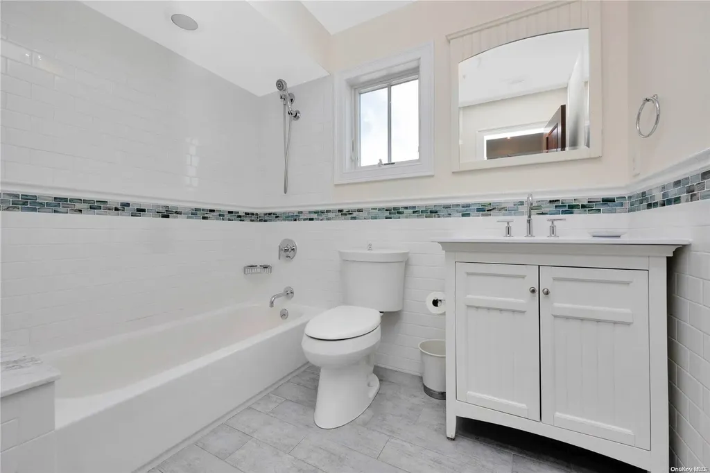 845 E Broadway Long Beach NY 11561