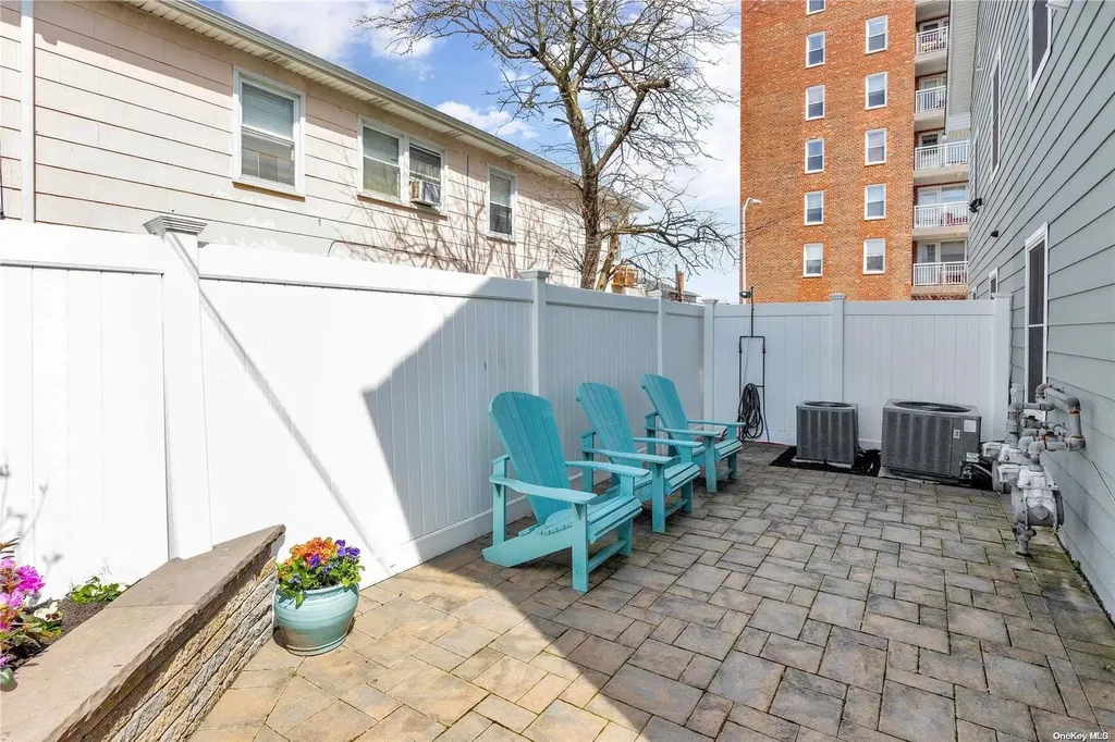 845 E Broadway Long Beach NY 11561