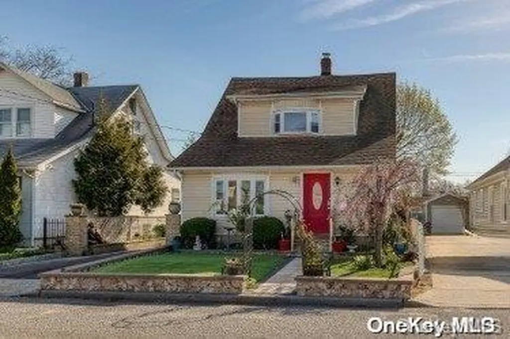 856 Mathilda Place Uniondale NY 11553