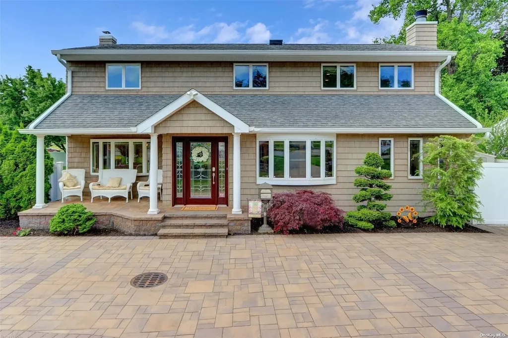 22 Somerset Drive Commack NY 11725
