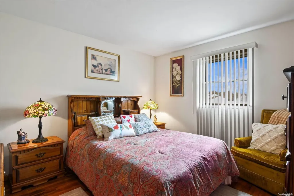 1 Pinetop Drive Central Islip NY 11722