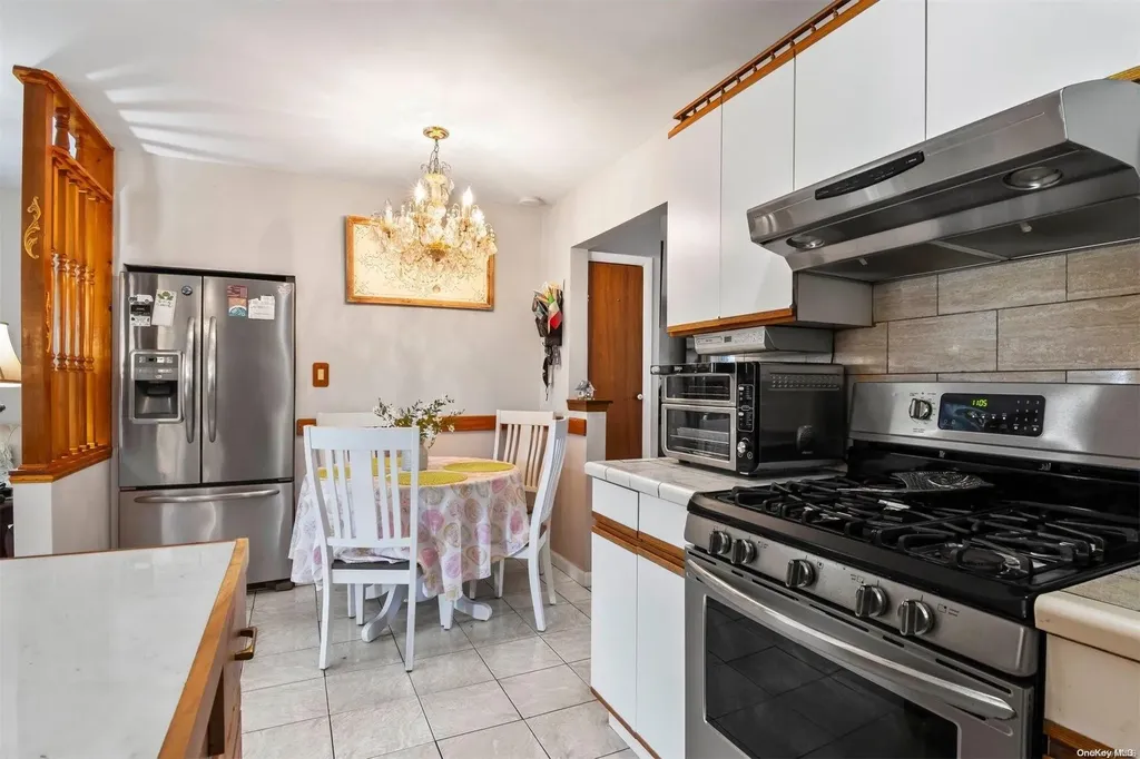 1 Pinetop Drive Central Islip NY 11722